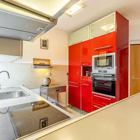 Slovakia Bratislava's Regal Hideaway Апартаменты Братислава