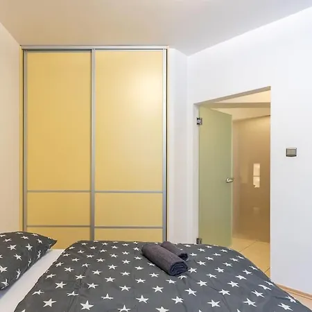 アパート Slovakia Bratislava's Regal Hideaway *