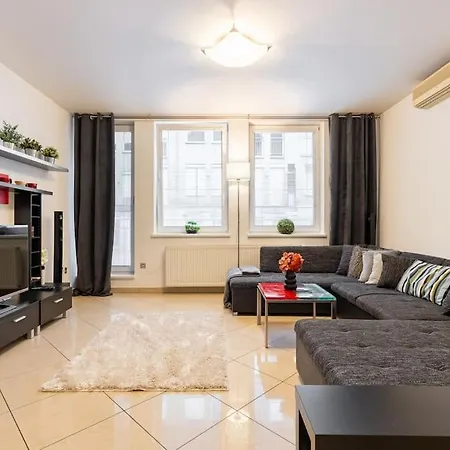 Slovakia Bratislava's Regal Hideaway Апартаменты Братислава